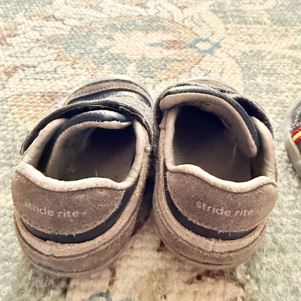 Stride Rite Stylish Kids Shoes - Gray and Blue size 4.5 - Picture 4 of 10
